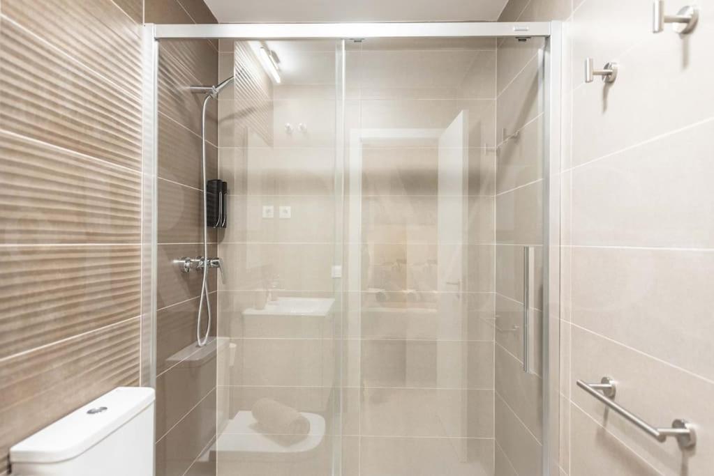 Modern Apartment With Patio & Parking By Rems Málaga Exterior foto